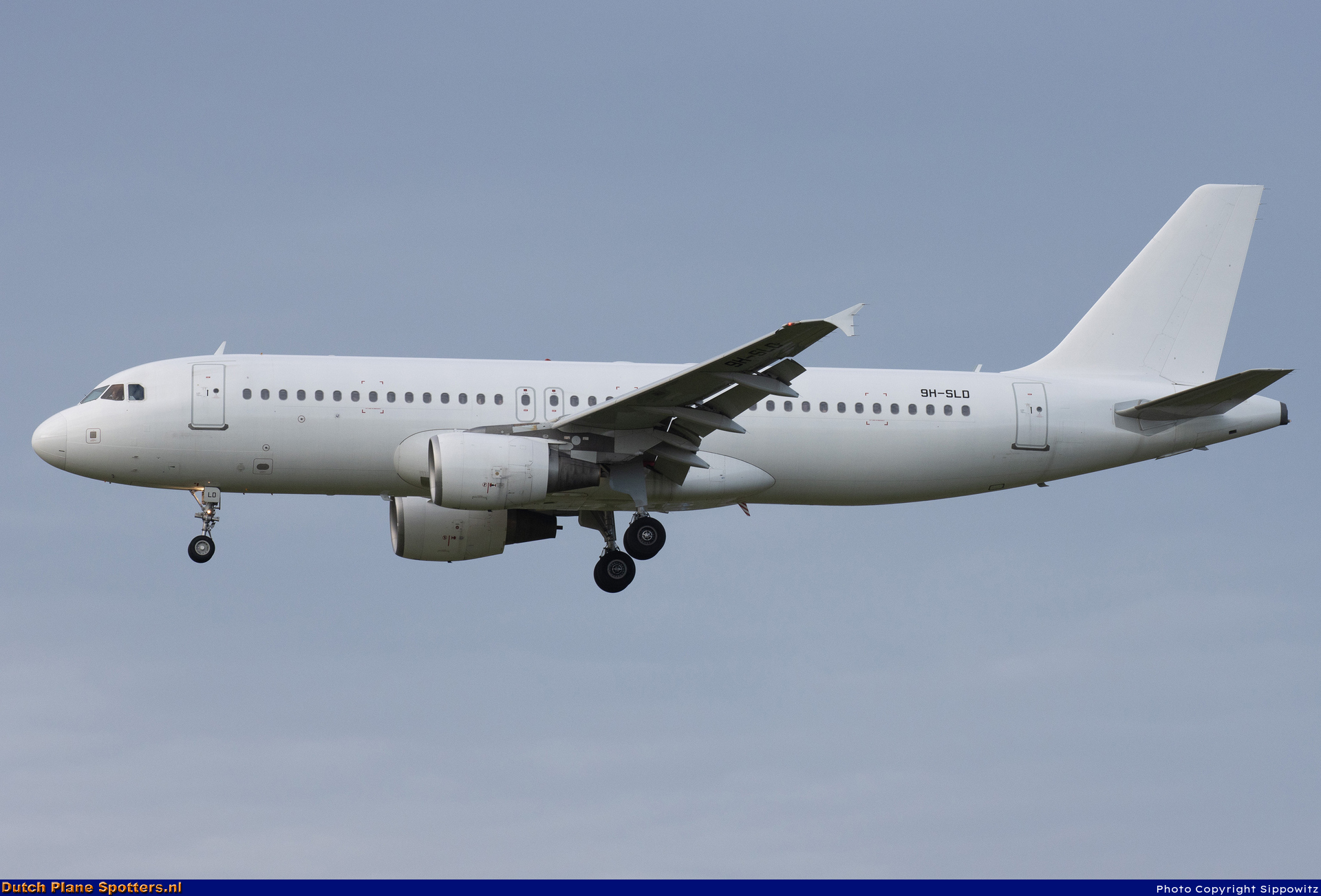 9H-SLD Airbus A320 SmartLynx Malta by Sippowitz
