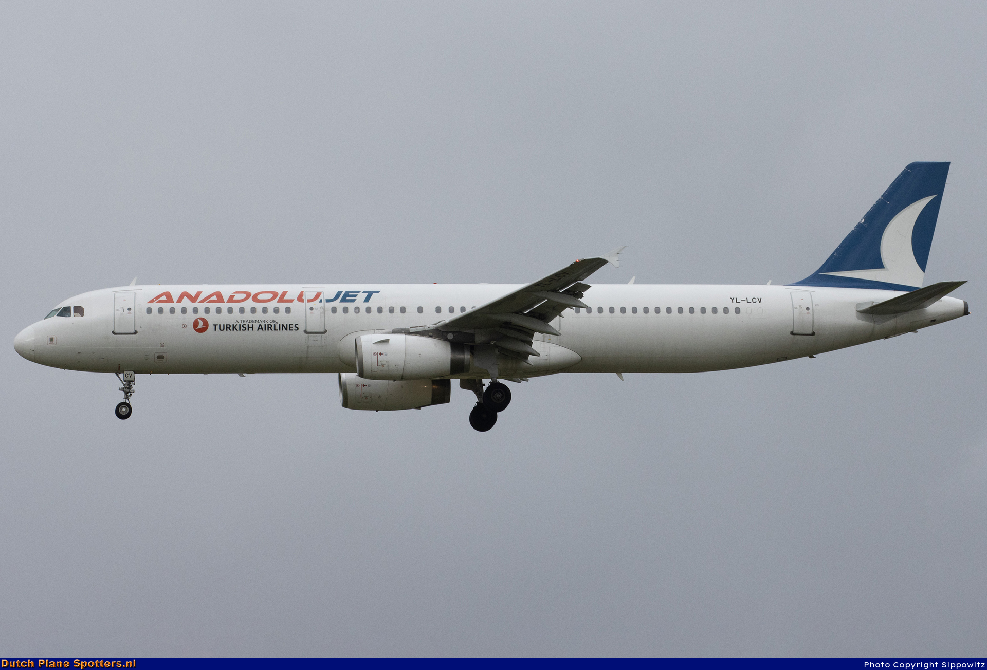 YL-LCV Airbus A321 AnadoluJet (SmartLynx Airlines) by Sippowitz