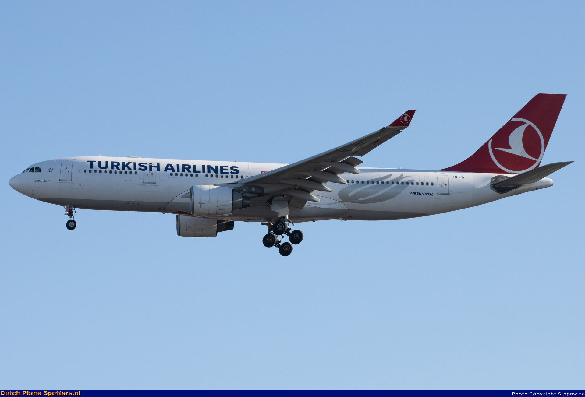 TC-JIR Airbus A330-200 Turkish Airlines by Sippowitz