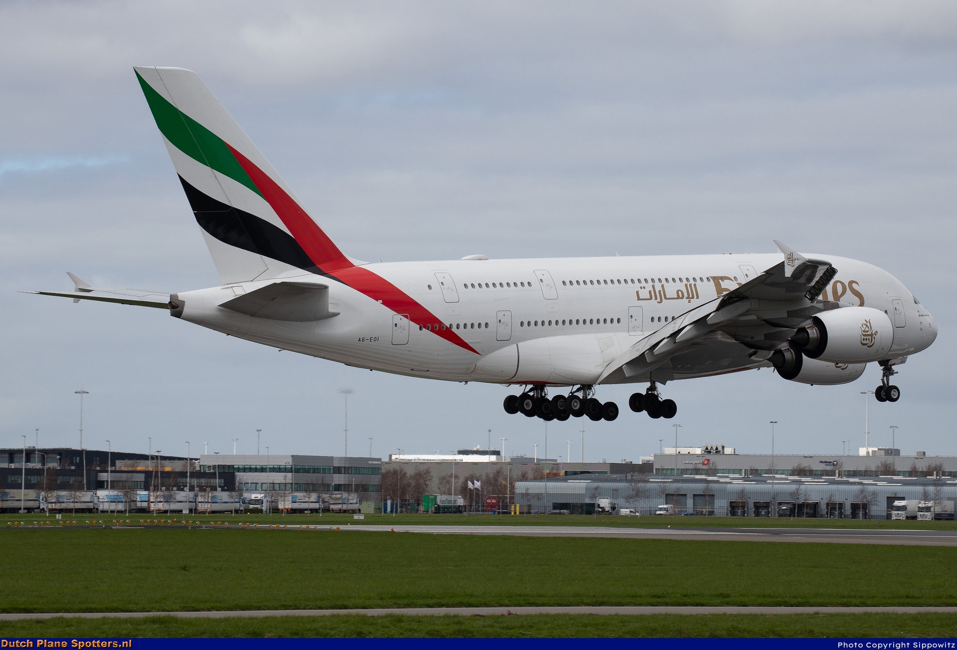 A6-EOI Airbus A380-800 Emirates by Sippowitz