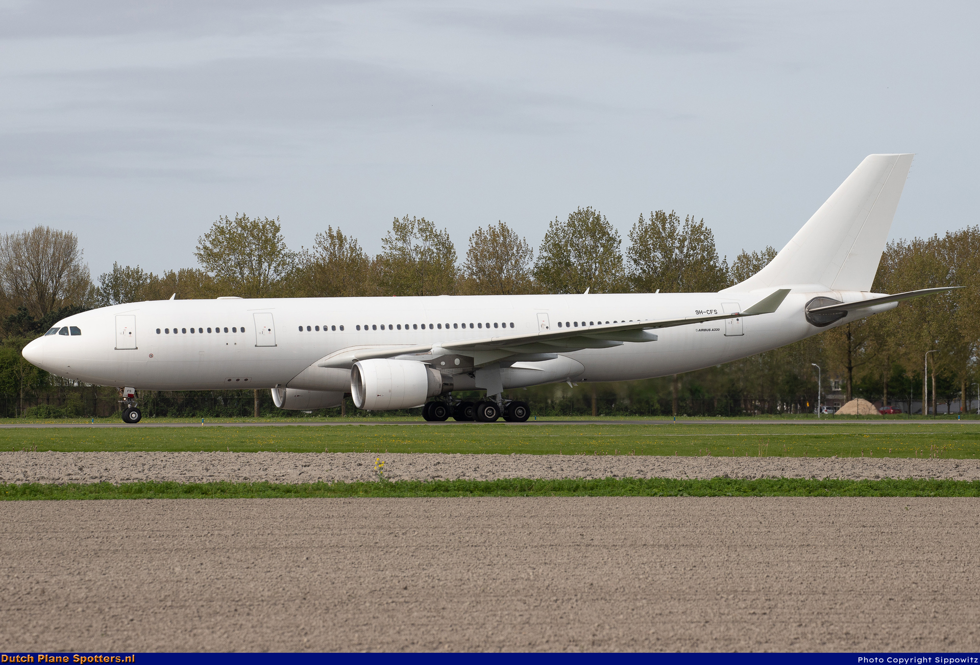 9H-CFS Airbus A330-200 Maleth-Aero by Sippowitz