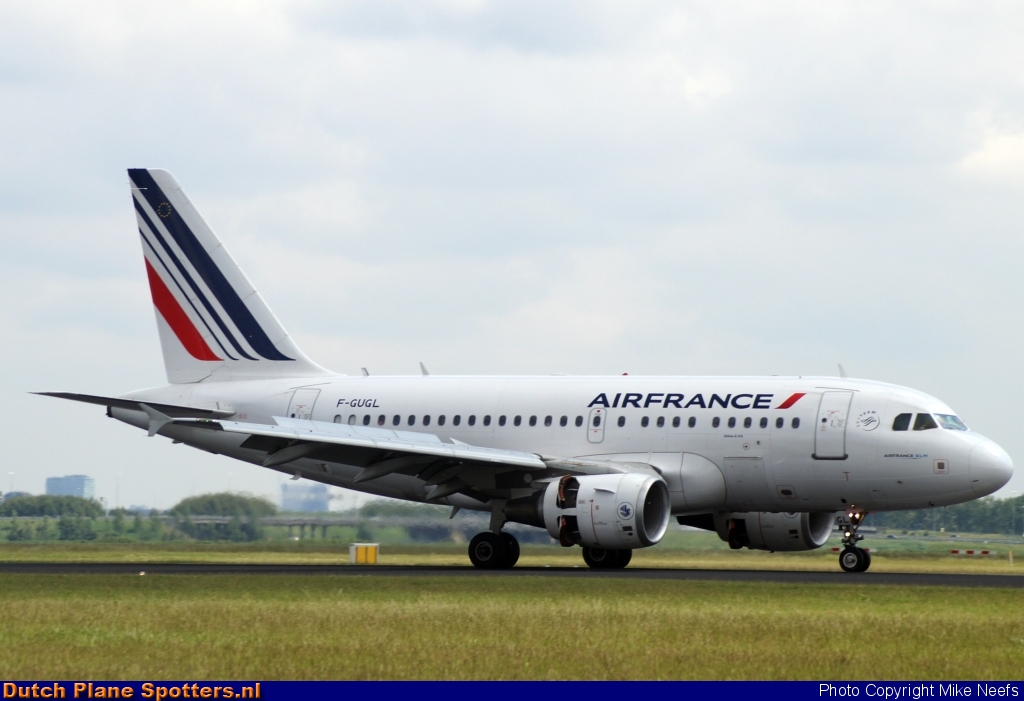 F-GUGL Airbus A318 Air France by Mike Neefs