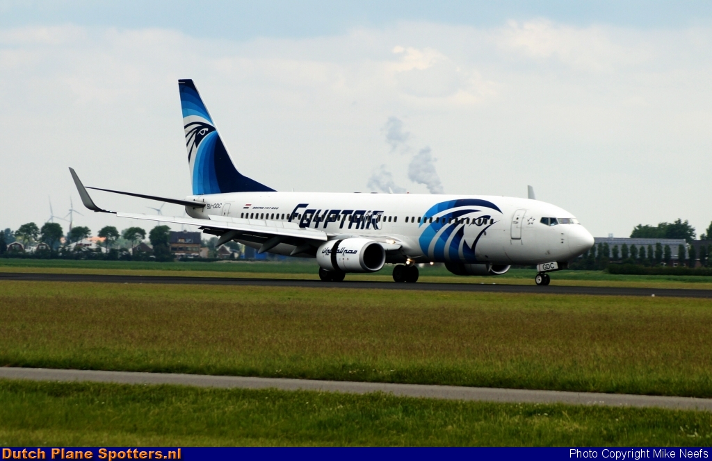 SU-GDC Boeing 737-800 Egypt Air by Mike Neefs