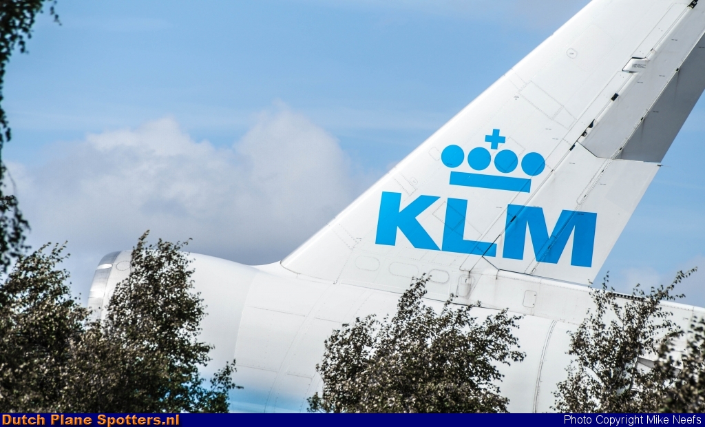 PH-KCE McDonnell Douglas MD-11 KLM Royal Dutch Airlines by Mike Neefs