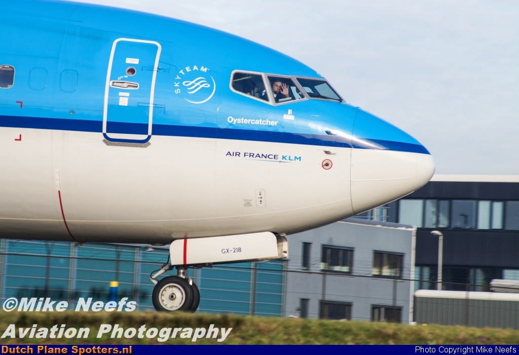 PH-BGX Boeing 737-700 KLM Royal Dutch Airlines by Mike Neefs