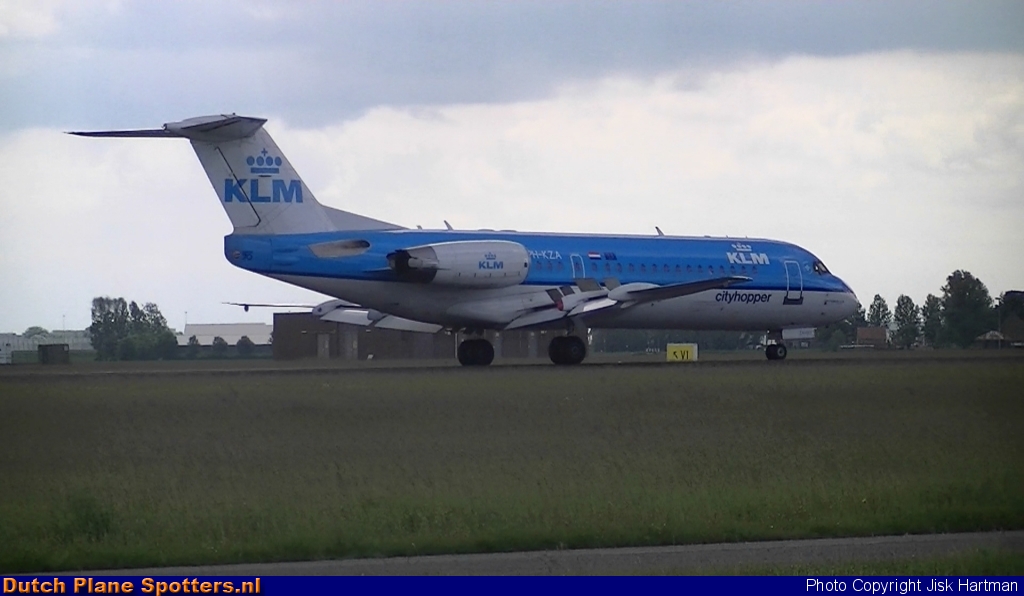 PH-KZA Fokker 70 KLM Cityhopper by Jisk Hartman