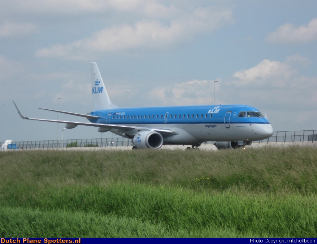 PH-EZA Embraer 190 KLM Cityhopper by mitchellboon