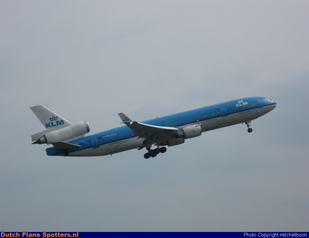 PH-KCK McDonnell Douglas MD-11 KLM Royal Dutch Airlines by mitchellboon
