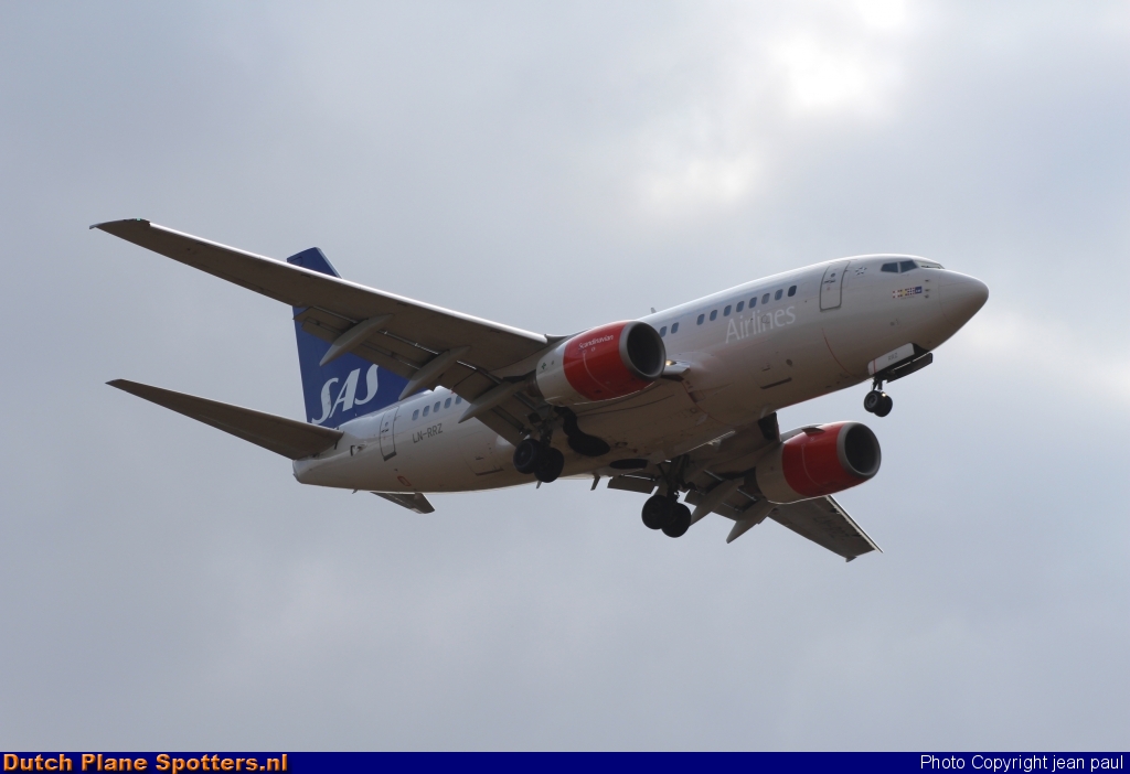 LN-RRZ Boeing 737-600 SAS Scandinavian Airlines by jean paul