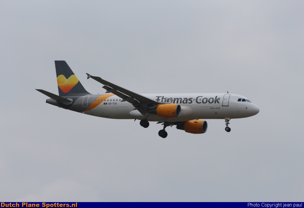 OO-TCH Airbus A320 Thomas Cook by jean paul