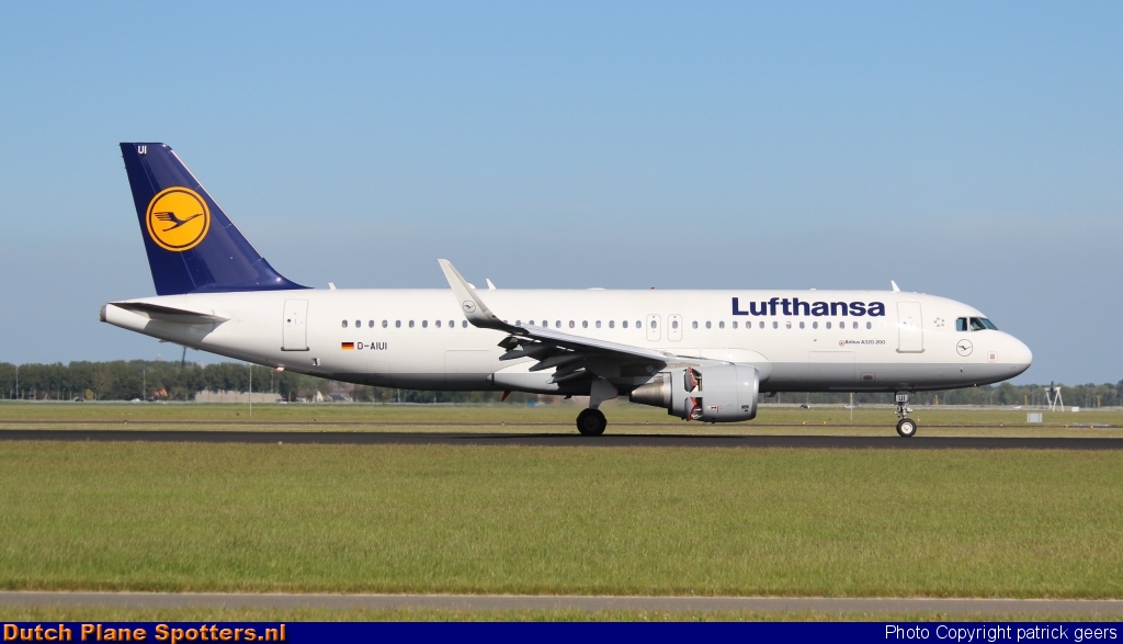 D-AIUI Airbus A320 Lufthansa by patrick geers
