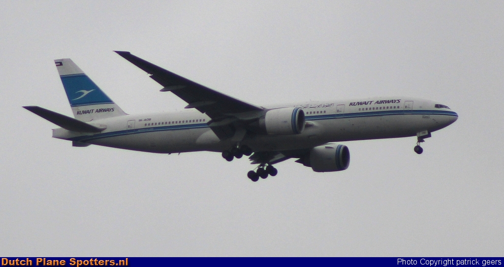 9K-AOB Boeing 777-200 Kuwait Airways by patrick geers