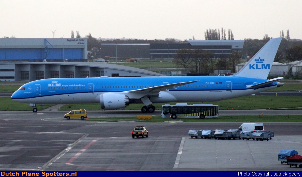 PH-BHC Boeing 787-9 Dreamliner KLM Royal Dutch Airlines by patrick geers