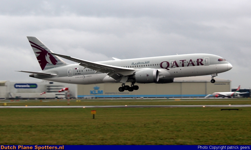 A7-BCI Boeing 787-8 Dreamliner Qatar Airways by patrick geers