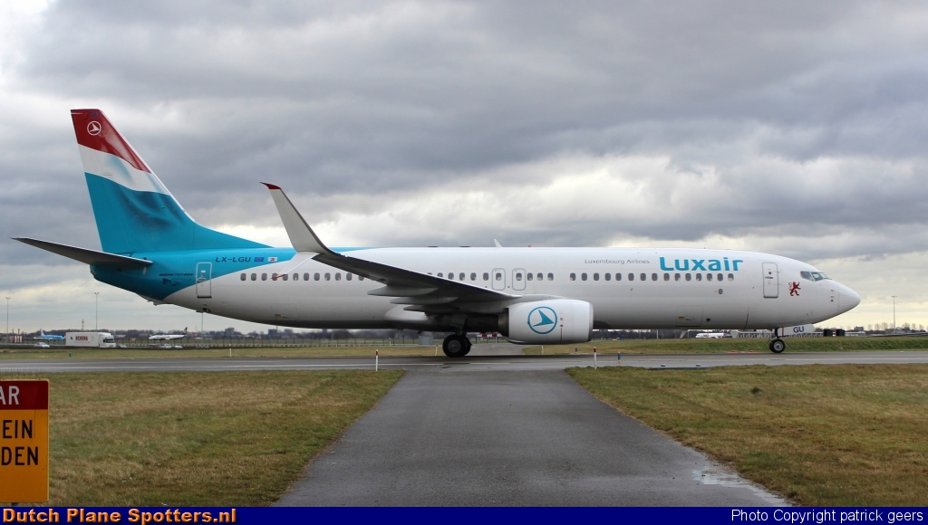 LX-LGU Boeing 737-800 Luxair by patrick geers