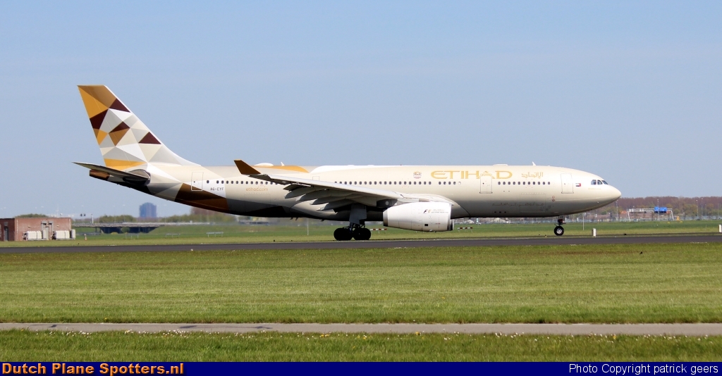 A6-EYF Airbus A330-200 Etihad by patrick geers