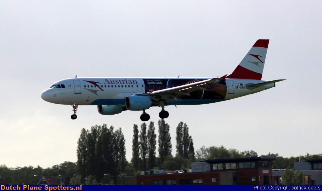 OE-LBS Airbus A320 Austrian Airlines by patrick geers