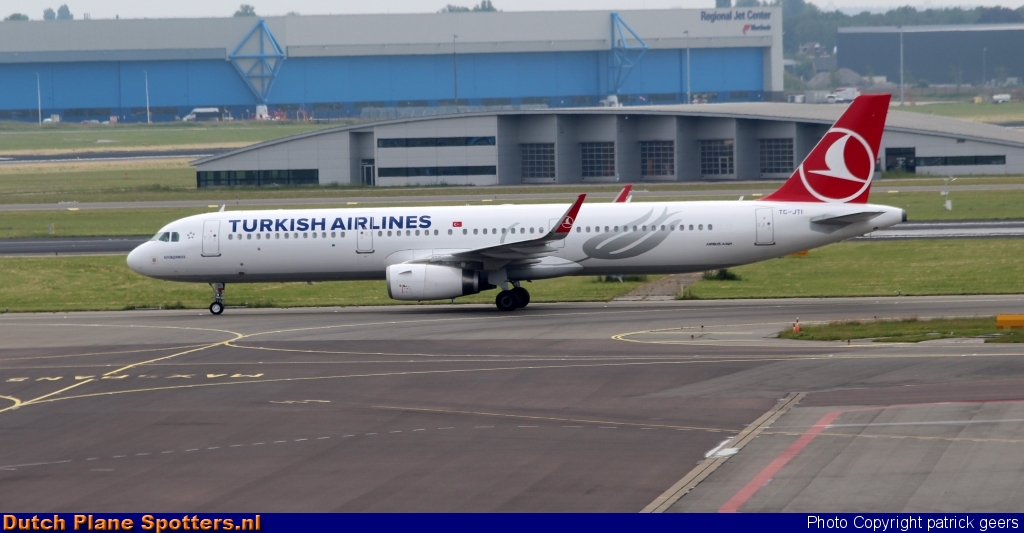 TC-JTI Airbus A321 Turkish Airlines by patrick geers