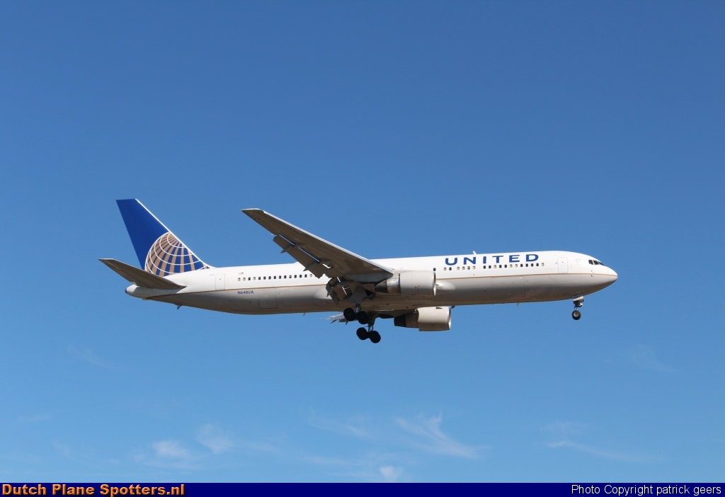 N648UA Boeing 767-300 United Airlines by patrick geers