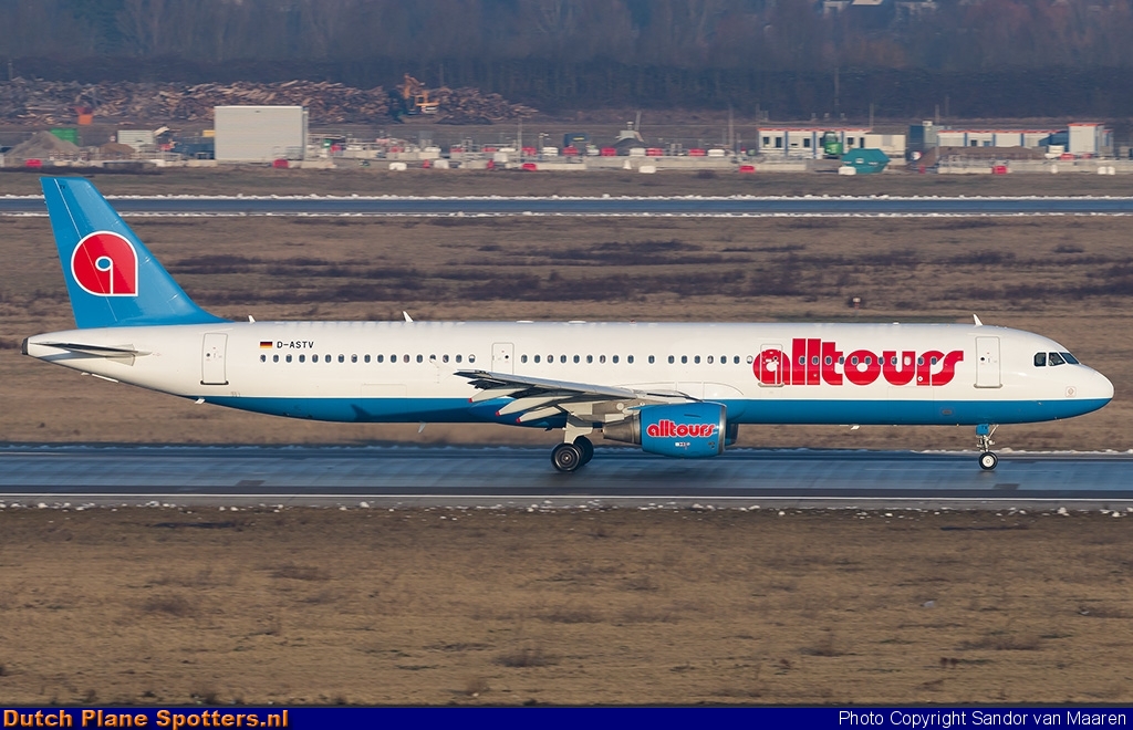 D-ASTV Airbus A321 Alltours by Sandor van Maaren