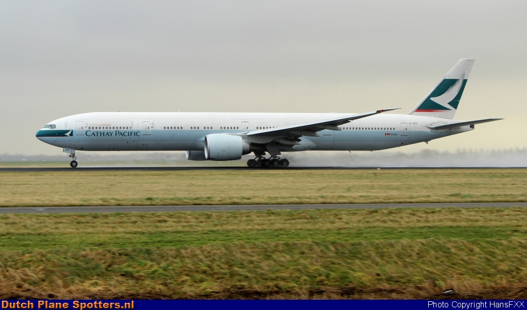 B-KPY Boeing 777-300 Cathay Pacific by HansFXX