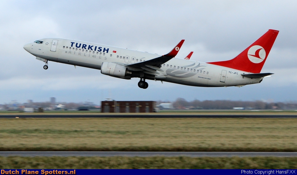 TC-JFC Boeing 737-800 Turkish Airlines by HansFXX