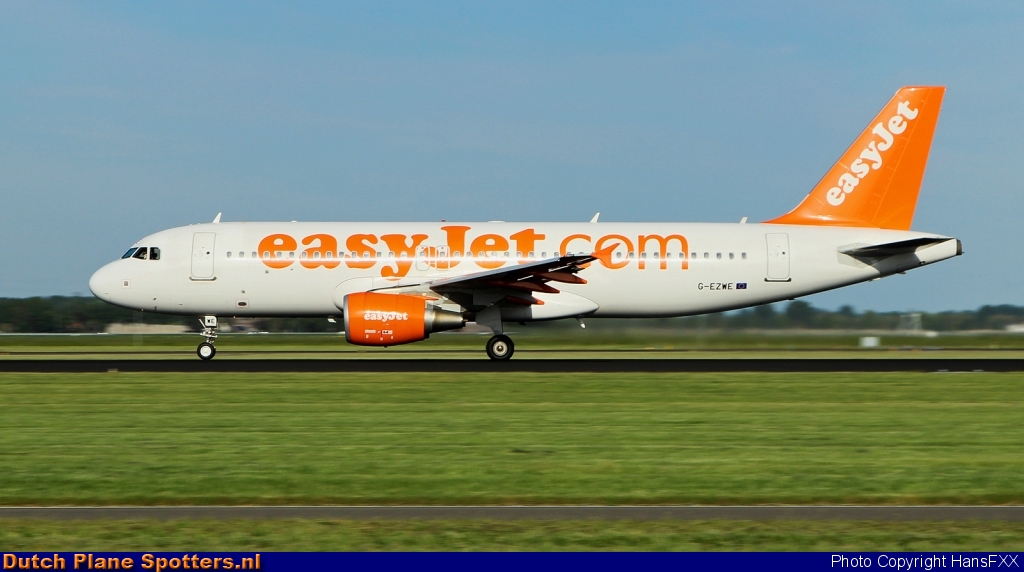 G-EZWE Airbus A319 easyJet by HansFXX