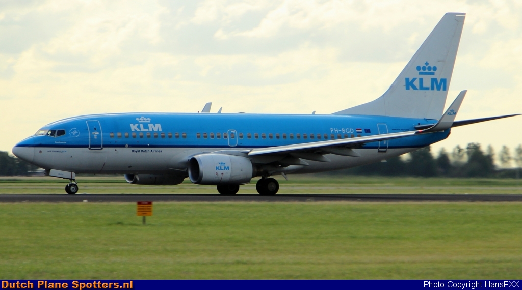PH-BGD Boeing 737-700 KLM Royal Dutch Airlines by HansFXX