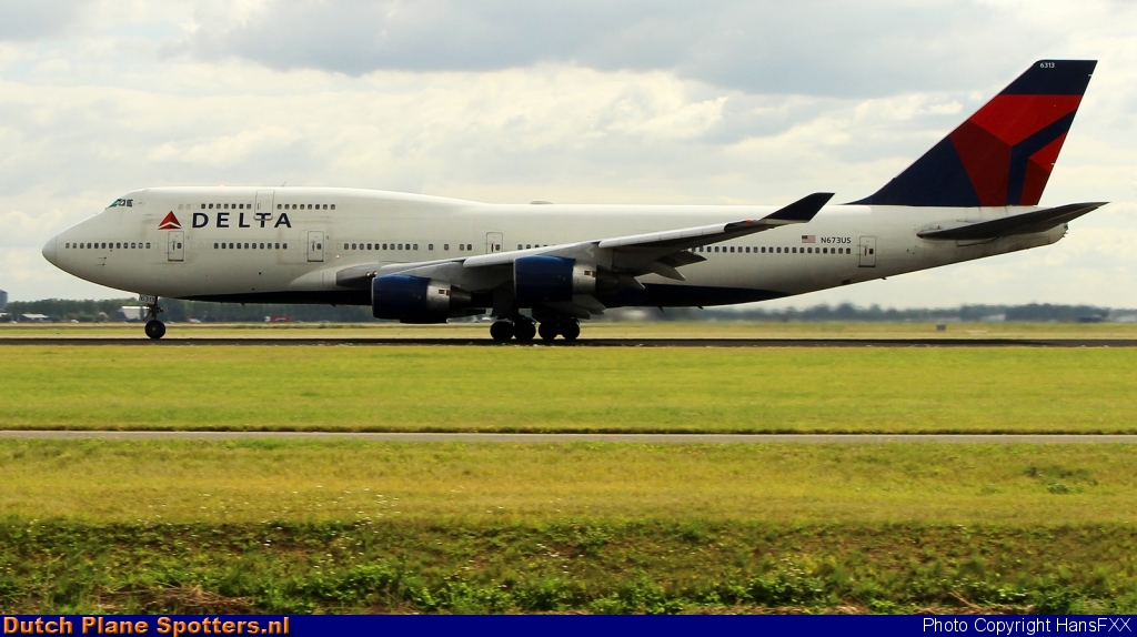N673US Boeing 747-400 Delta Airlines by HansFXX