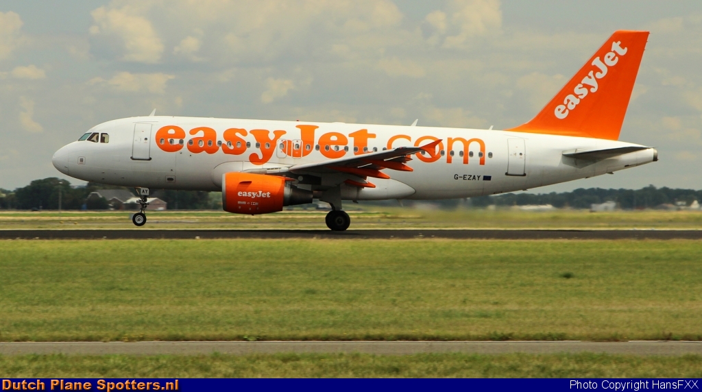 G-EZAY Airbus A319 easyJet by HansFXX