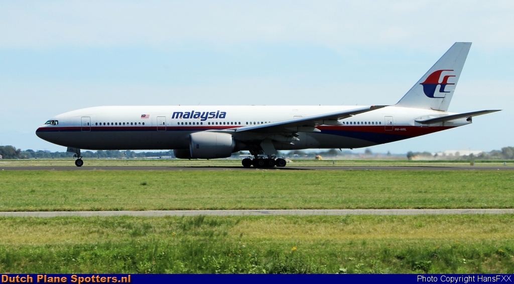 9M-MRL Boeing 777-200 Malaysia Airlines by HansFXX
