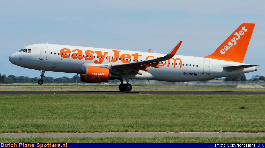 G-EZWN Airbus A320 easyJet by HansFXX