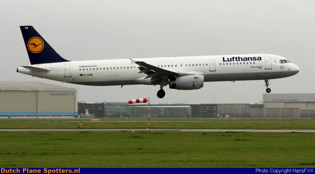 D-AISW Airbus A321 Lufthansa by HansFXX