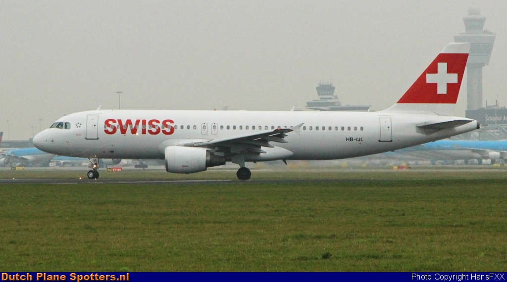 HB-IJL Airbus A320 Swiss International Air Lines by HansFXX