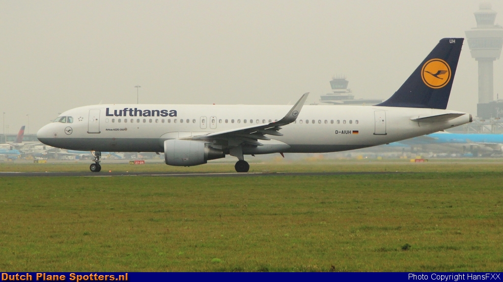 D-AIUH Airbus A320 Lufthansa by HansFXX