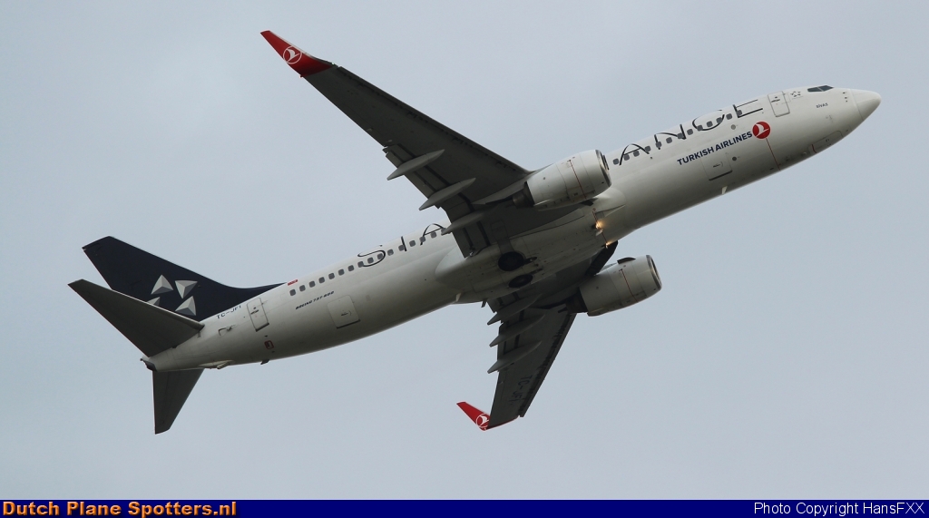 TC-JFI Boeing 737-800 Turkish Airlines by HansFXX