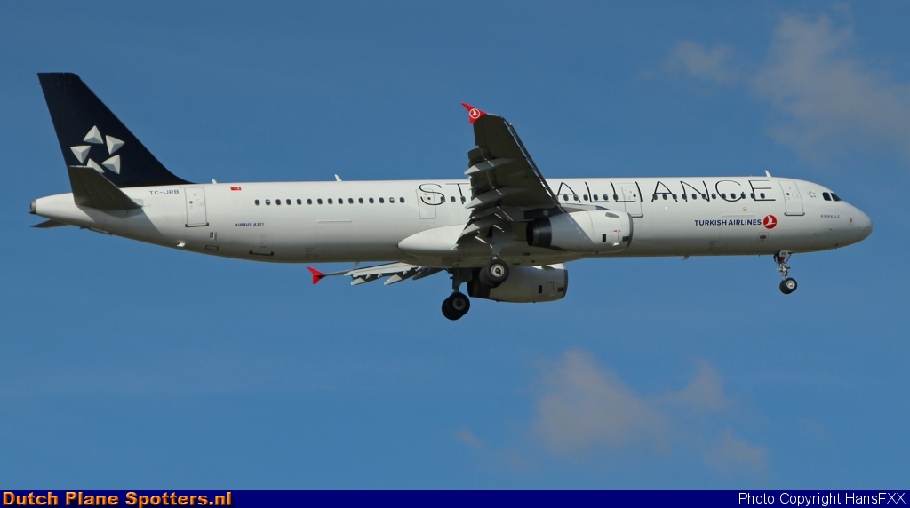 TC-JRB Airbus A321 Turkish Airlines by HansFXX