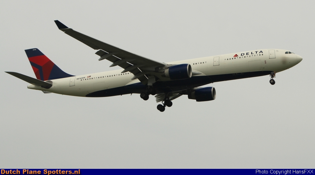 N833MH Boeing 767-400 Delta Airlines by HansFXX
