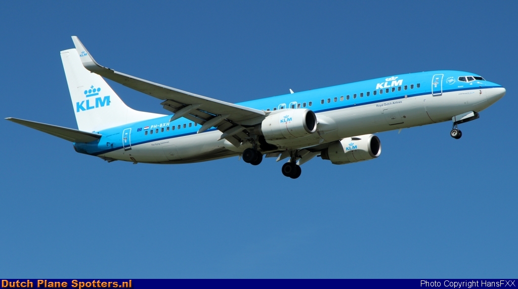 PH-BXH Boeing 737-800 KLM Royal Dutch Airlines by HansFXX