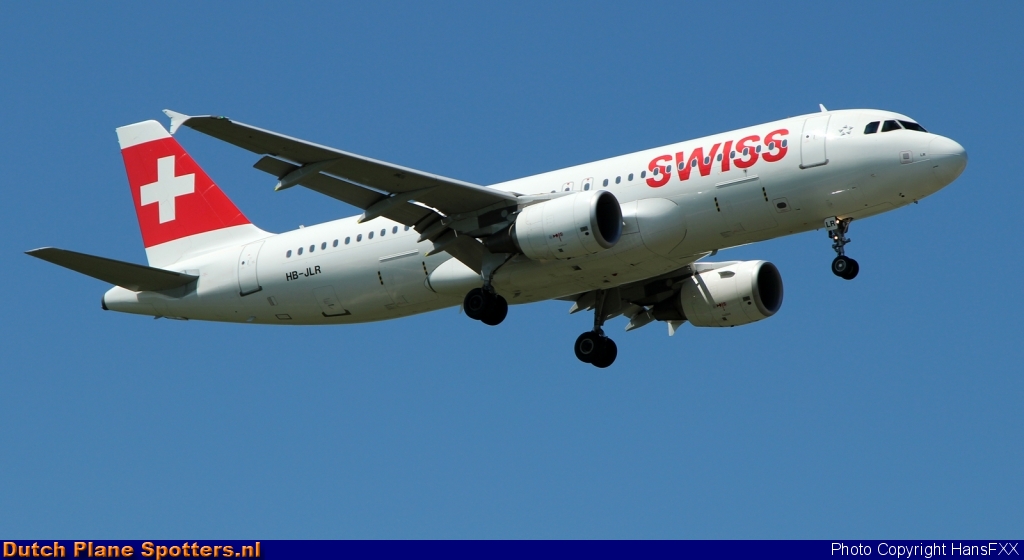 HB-JLR Airbus A320 Swiss International Air Lines by HansFXX