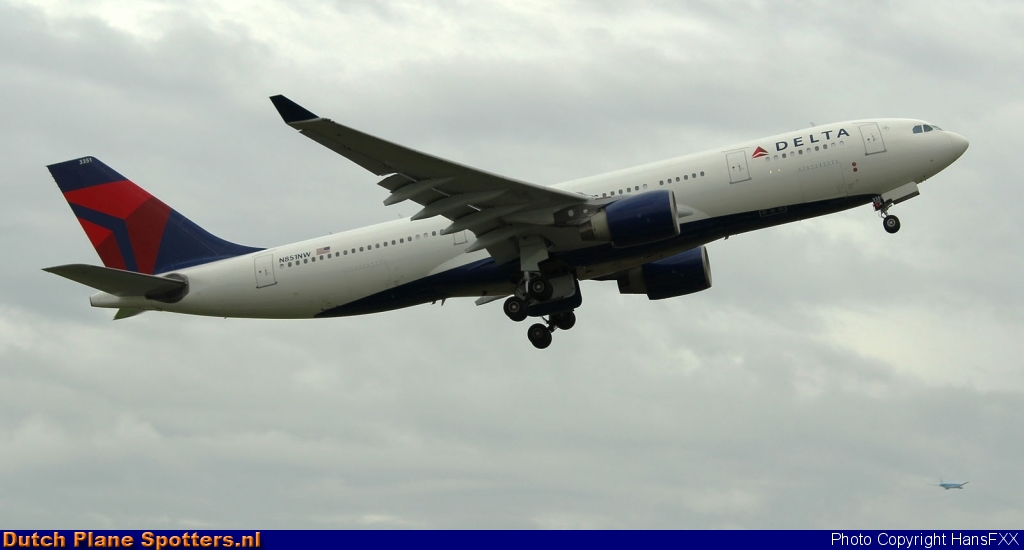 N851NW Airbus A330-200 Delta Airlines by HansFXX