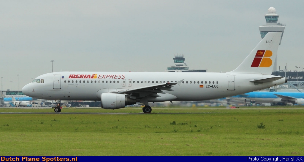 EC-LUC Airbus A320 Iberia Express by HansFXX