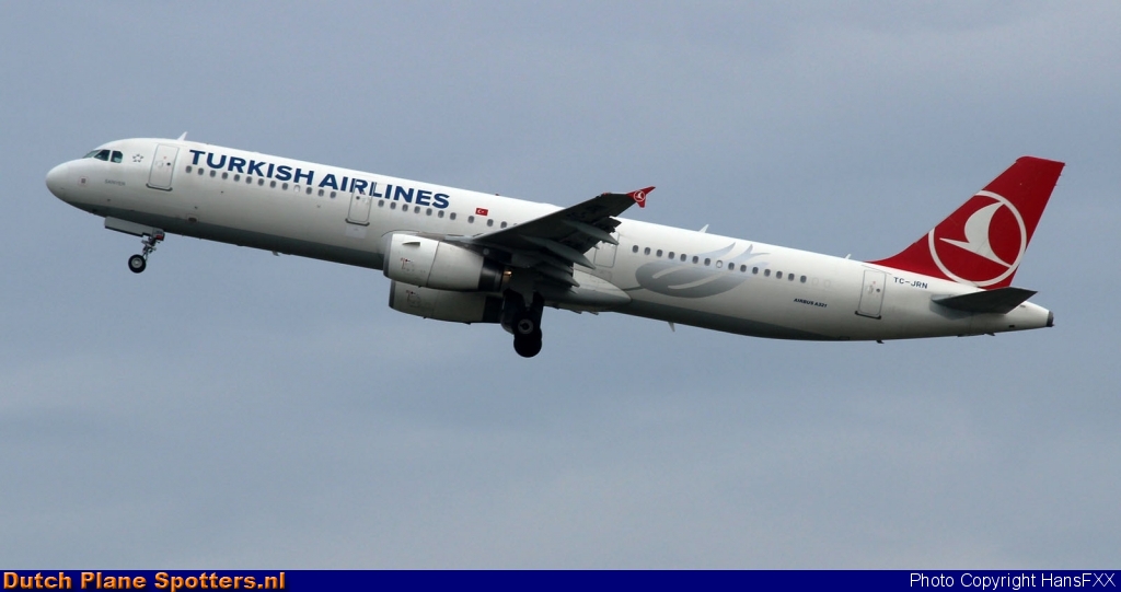 TC-JRN Airbus A321 Turkish Airlines by HansFXX