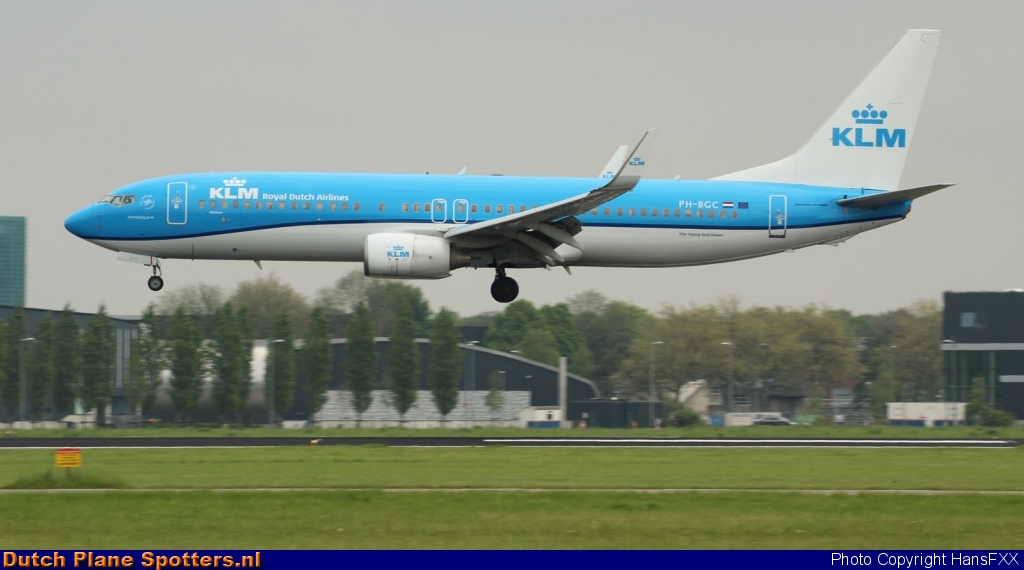 PH-BGC Boeing 737-800 KLM Royal Dutch Airlines by HansFXX