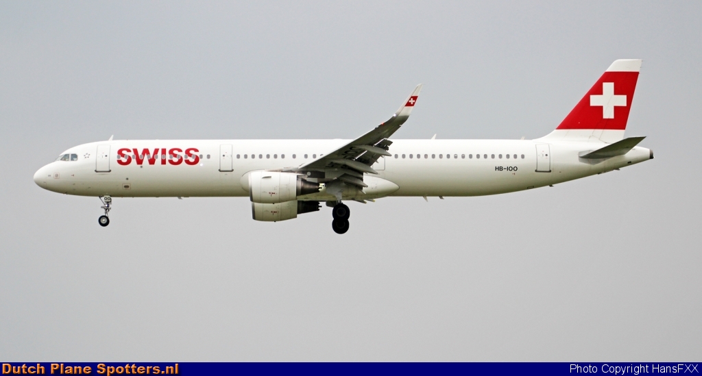 HB-IOO Airbus A321 Swiss International Air Lines by HansFXX