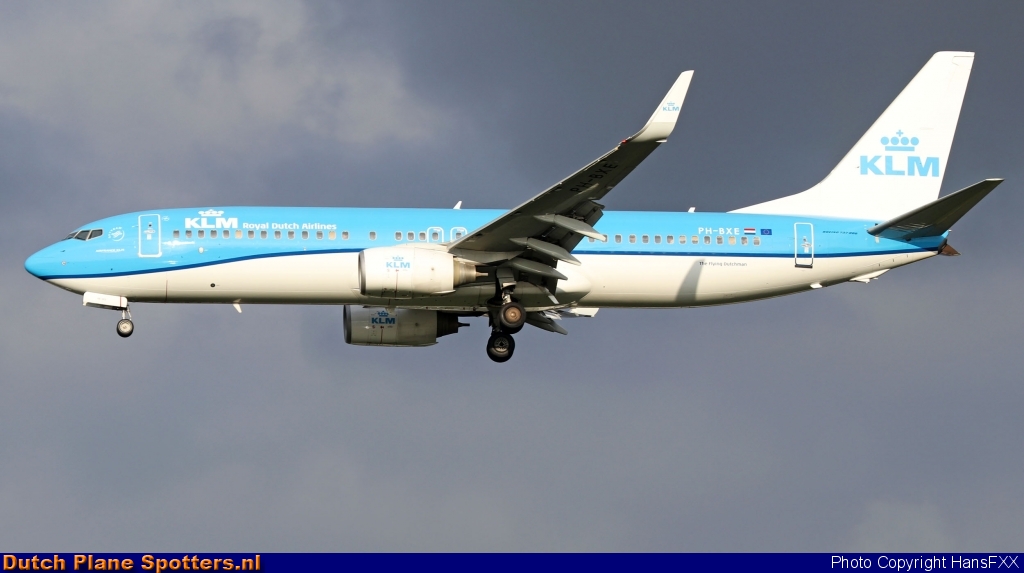 PH-BXE Boeing 737-800 KLM Royal Dutch Airlines by HansFXX