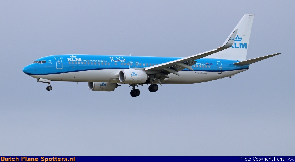 PH-BCG Boeing 737-800 KLM Royal Dutch Airlines by HansFXX
