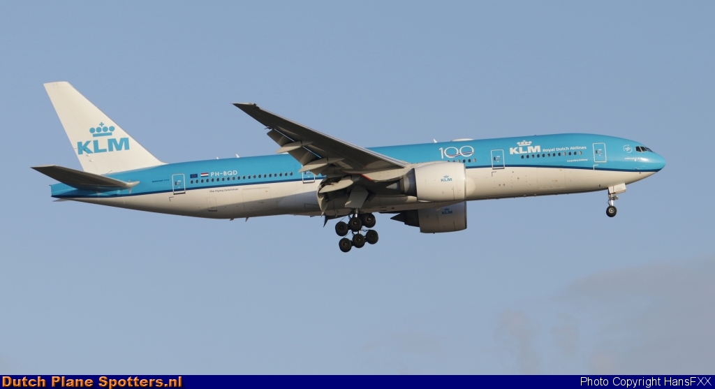 PH-BQD Boeing 777-200 KLM Royal Dutch Airlines by HansFXX