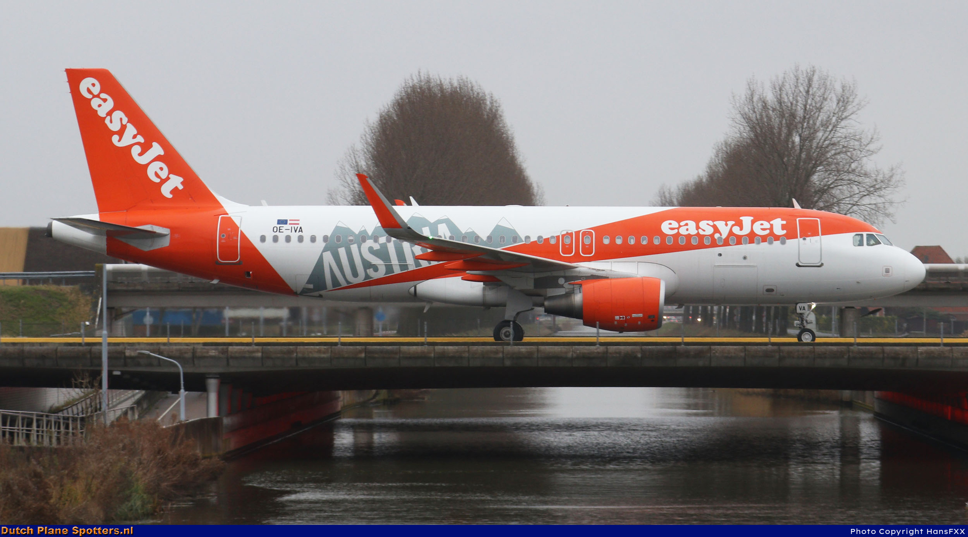 OE-IVA Airbus A320 easyJet Europe by HansFXX