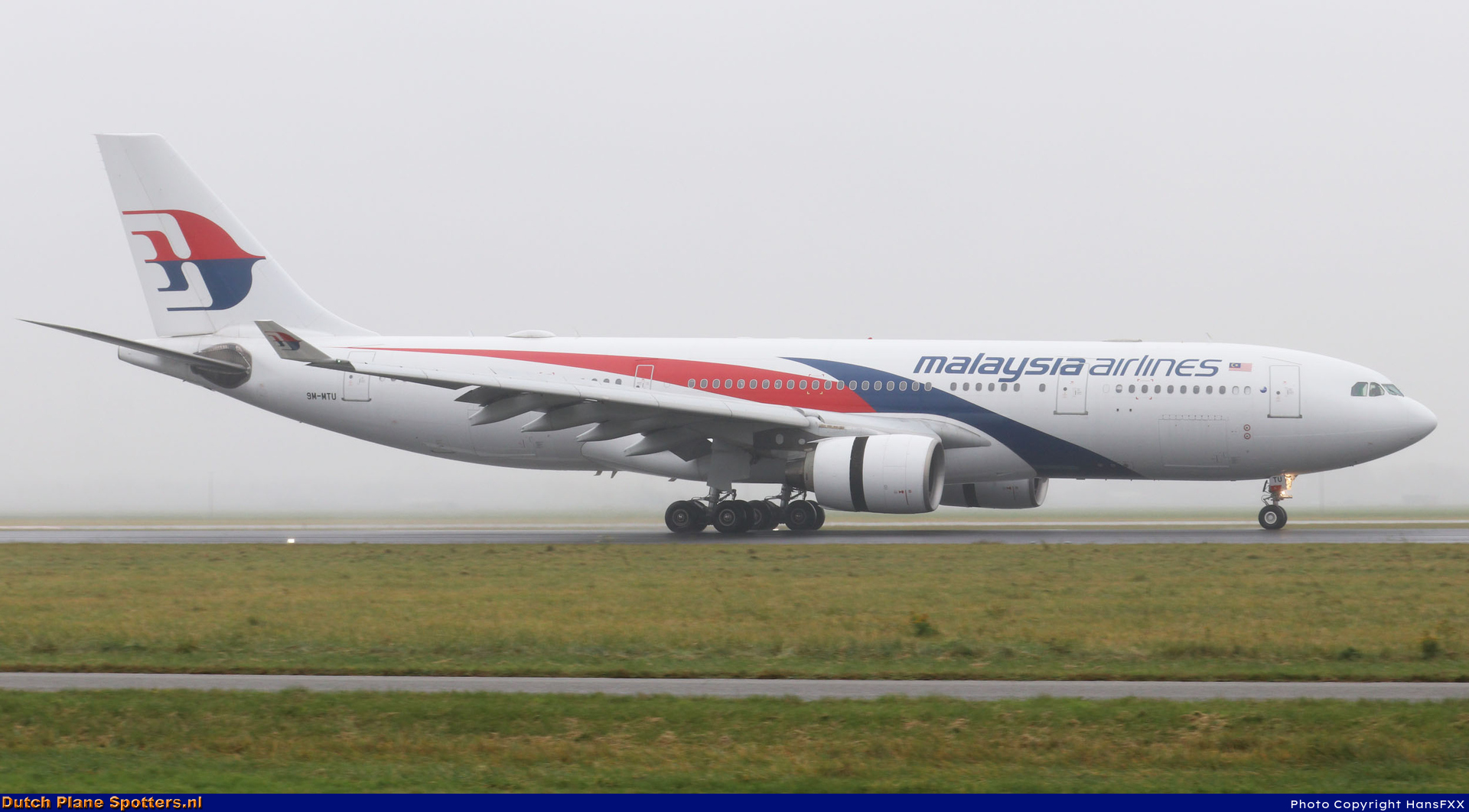 9M-MTU Airbus A330-200 Malaysia Airlines by HansFXX
